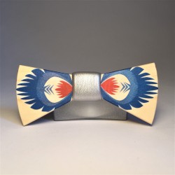 Wooden folk bow tie